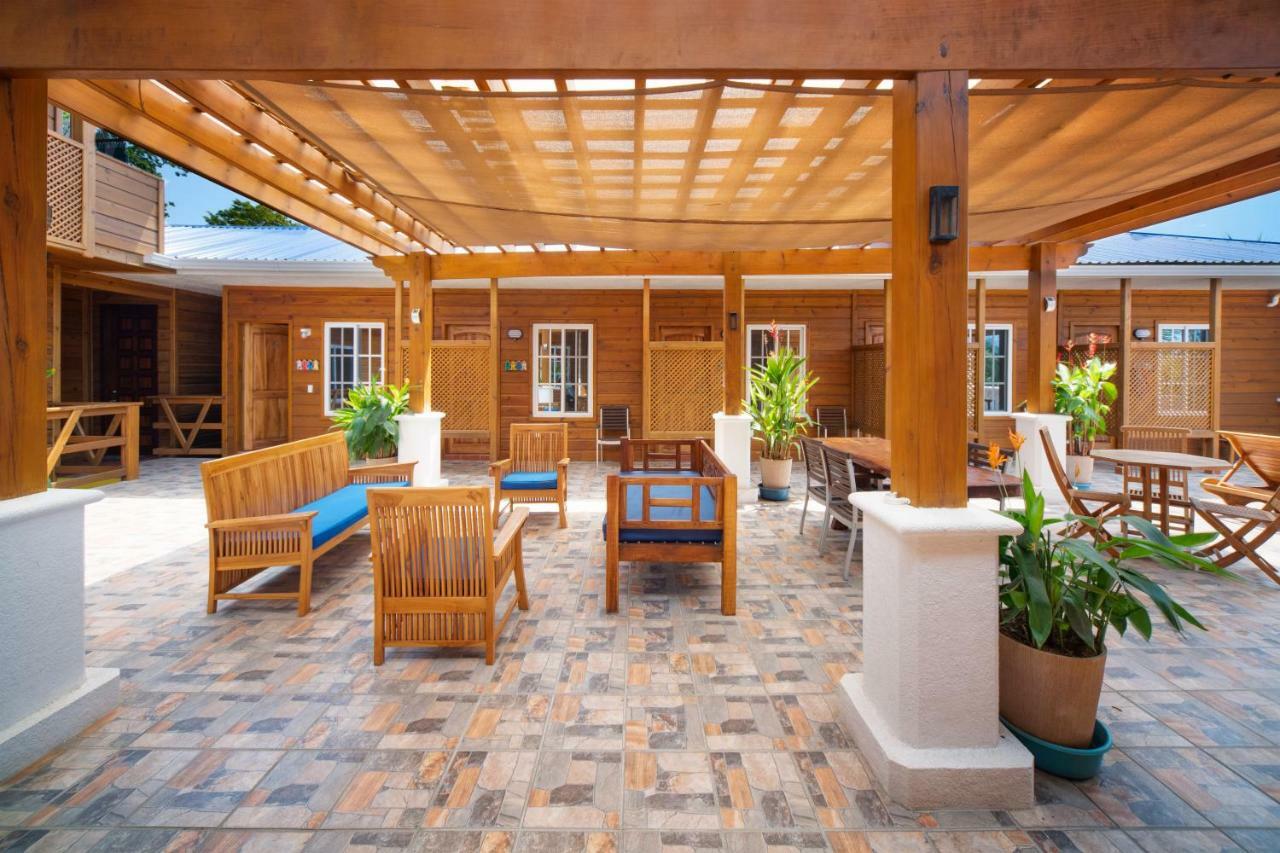 Mr. Tucan Hotel West End Εξωτερικό φωτογραφία