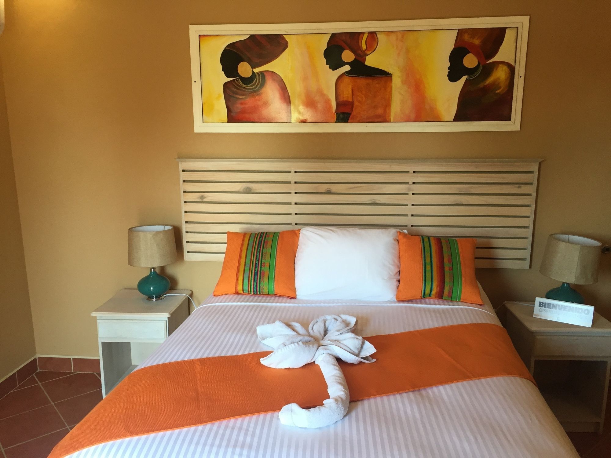 Mr. Tucan Hotel West End Εξωτερικό φωτογραφία